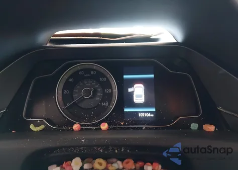 2021 Hyundai Ioniq Plug-In Hybrid Se from USA, damaged, VIN KMHC65LD5MU256281